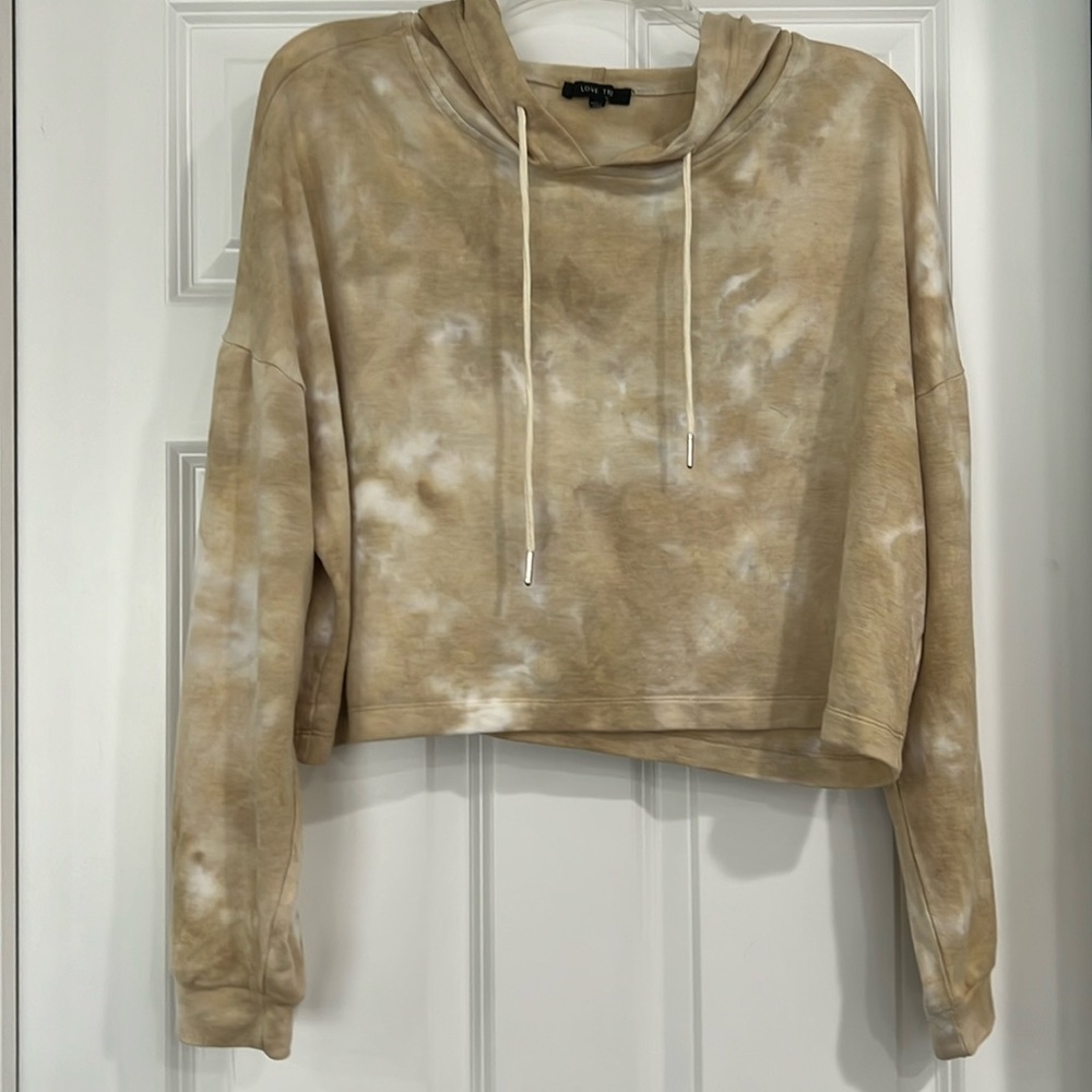 Cropped hooded tee